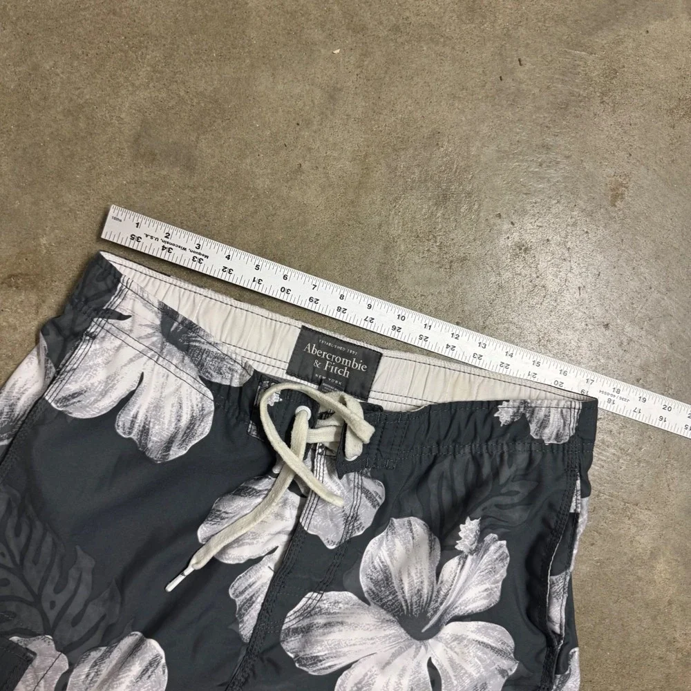 Abercrombie & Fitch style cargo